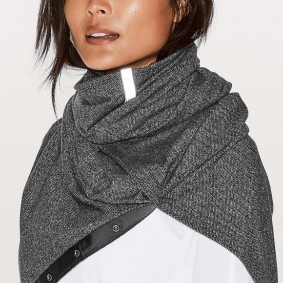 lululemon deep v tank